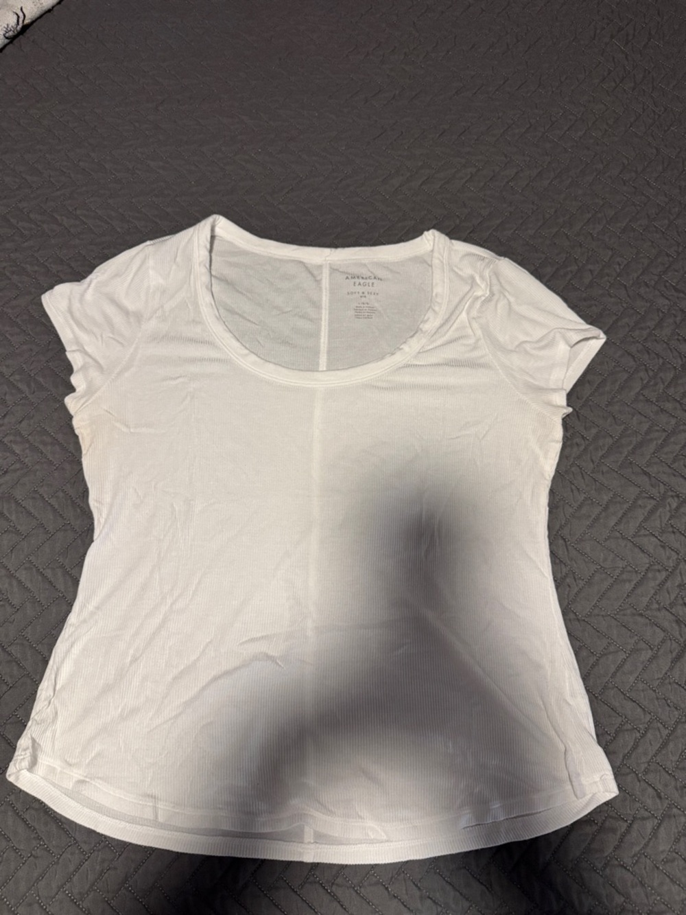 American Eagle Outfitters White Scoop Neck Short Sleeve Tee